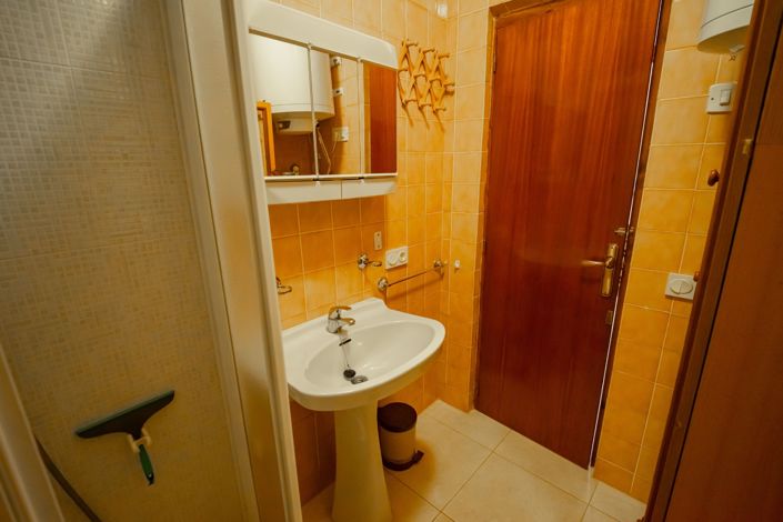 Image No.23-2 Bed Bungalow for sale