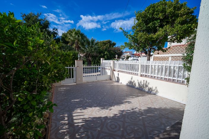 Image No.33-2 Bed Bungalow for sale