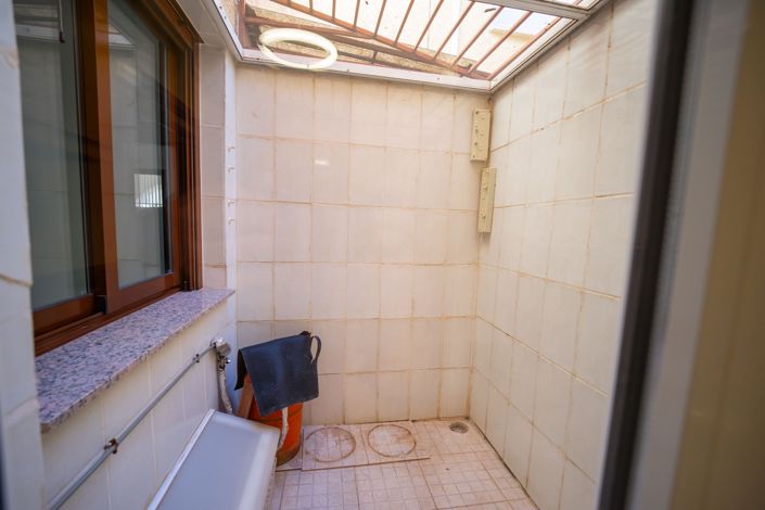 Image No.40-2 Bed Bungalow for sale