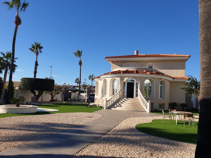 Image No.10-5 Bed Villa for sale