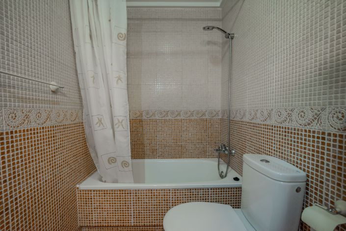 Image No.21-2 Bed Apartment for sale