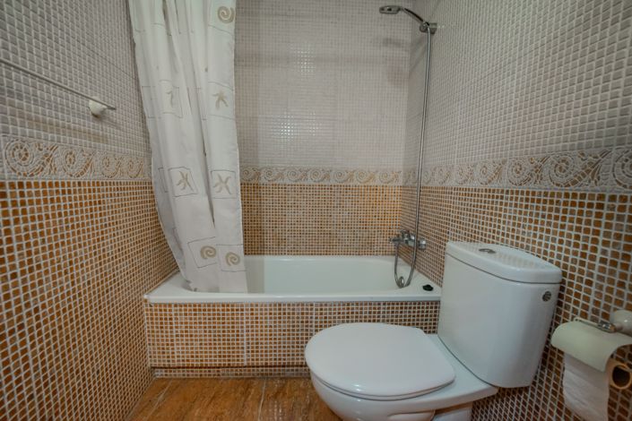 Image No.22-2 Bed Apartment for sale