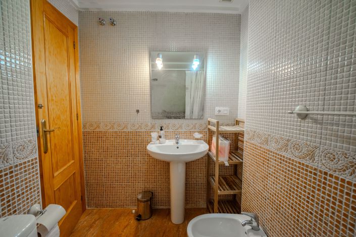 Image No.23-2 Bed Apartment for sale