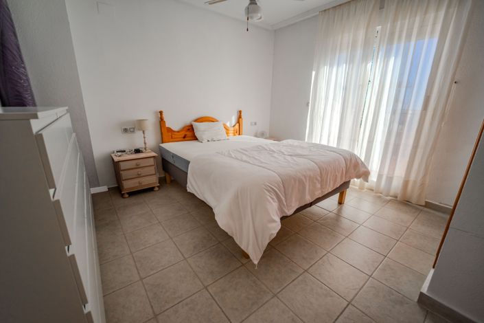 Image No.11-3 Bed Townhouse for sale