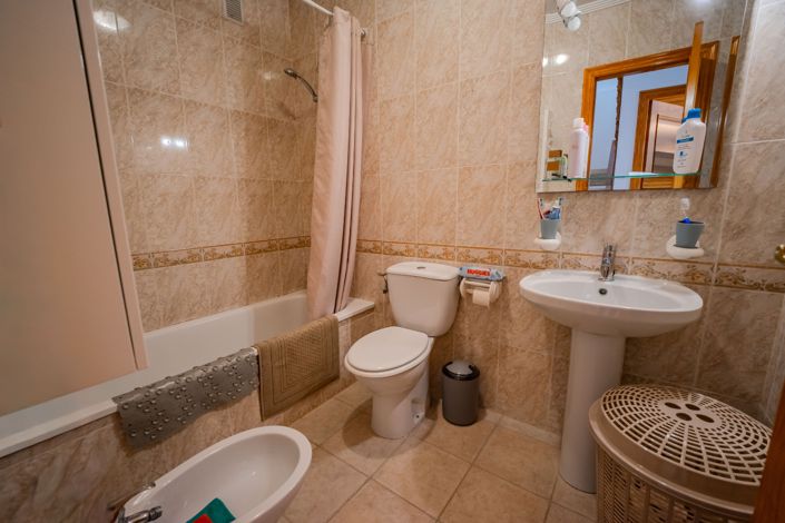 Image No.13-3 Bed Townhouse for sale