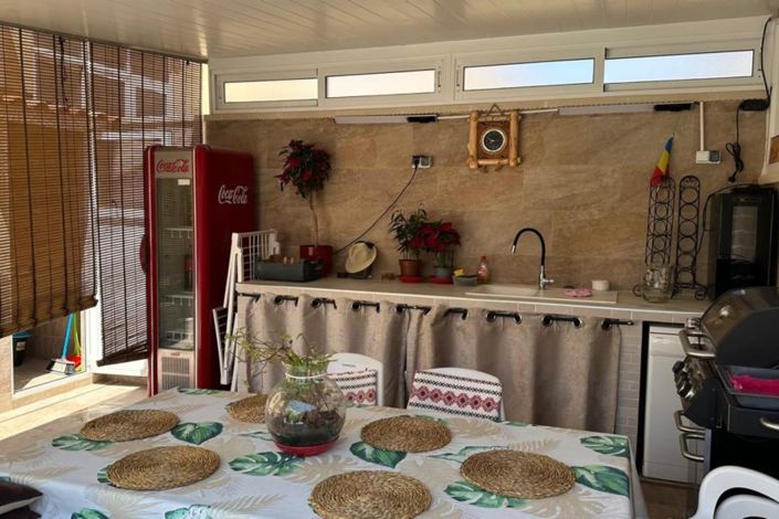 Image No.14-3 Bed House for sale