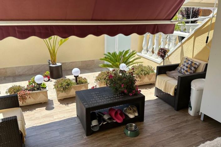 Image No.15-3 Bed House for sale