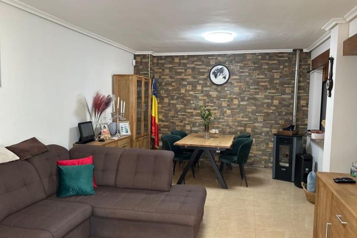 Image No.4-3 Bed House for sale