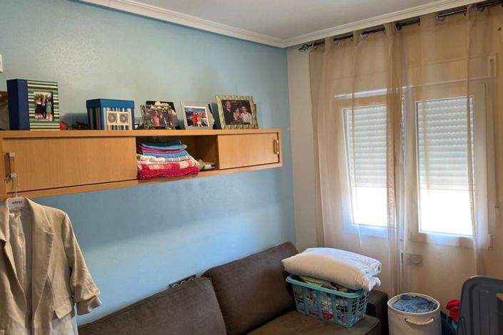 Image No.8-3 Bed House for sale