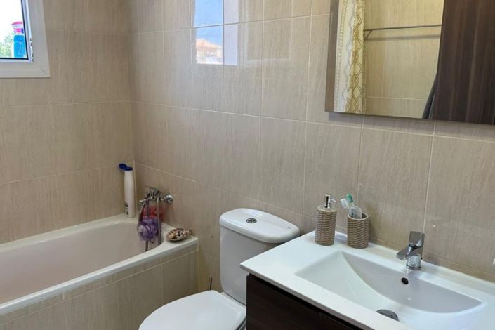 Image No.9-3 Bed House for sale