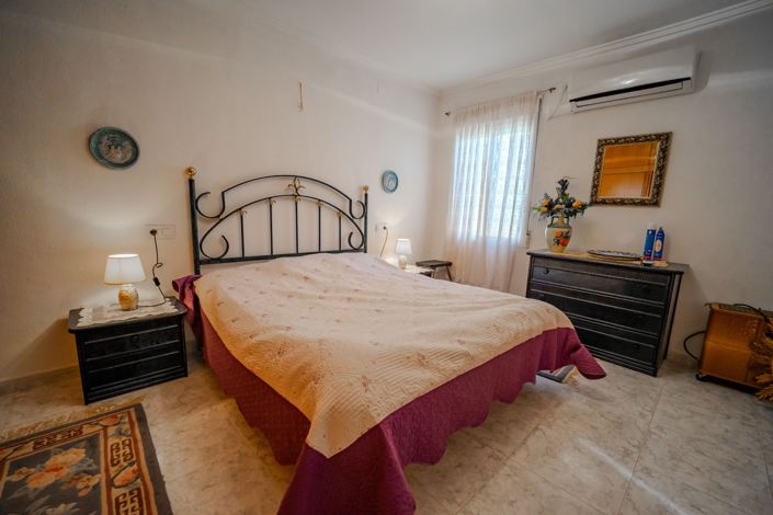 Image No.23-2 Bed Bungalow for sale