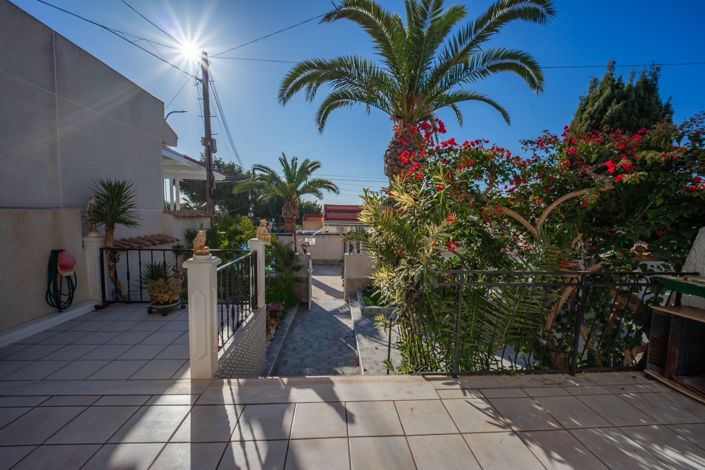 Image No.33-2 Bed Bungalow for sale