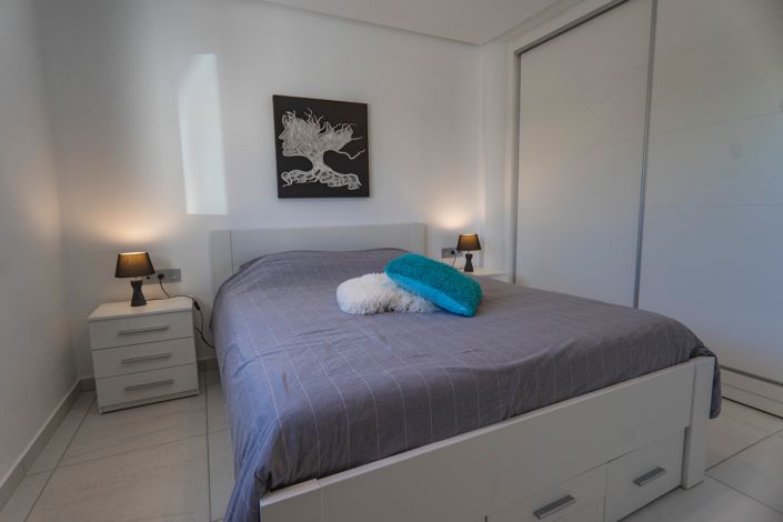 Image No.28-4 Bed Villa for sale