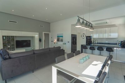 o1j4udktci14u6l771i4m21a173v43