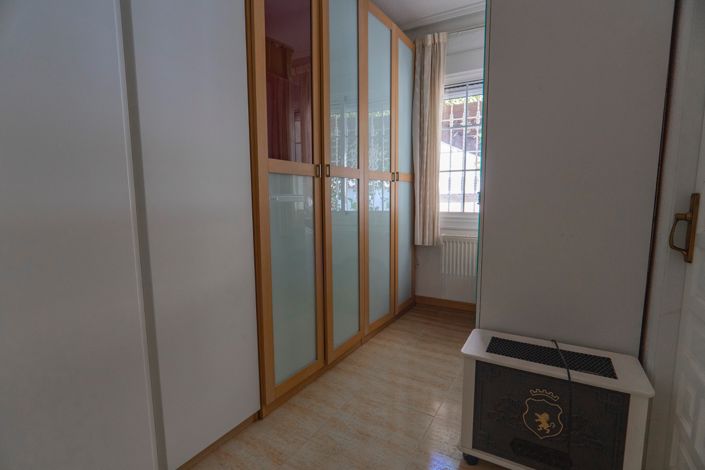 Image No.49-4 Bed Villa for sale