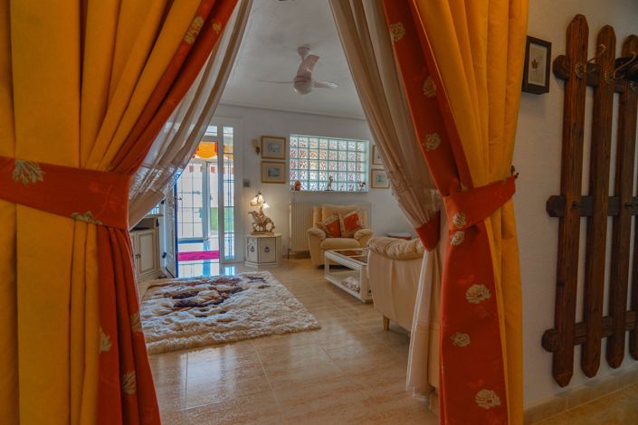 Image No.56-4 Bed Villa for sale