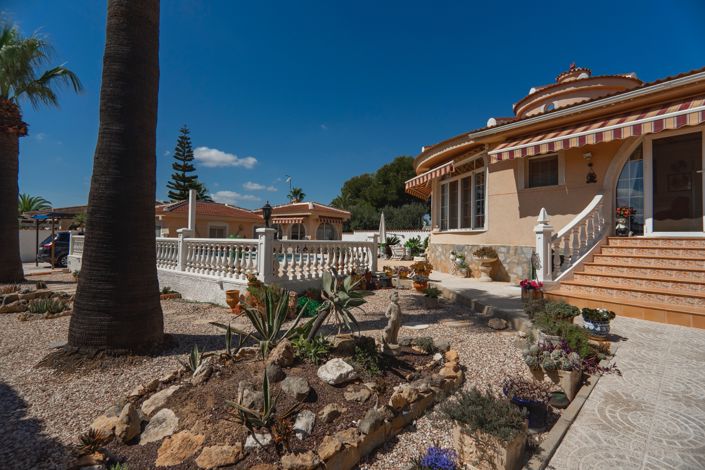 Image No.8-4 Bed Villa for sale