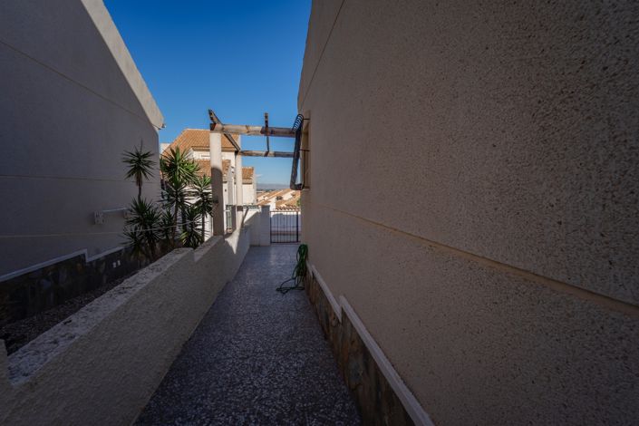 Image No.40-3 Bed Villa for sale