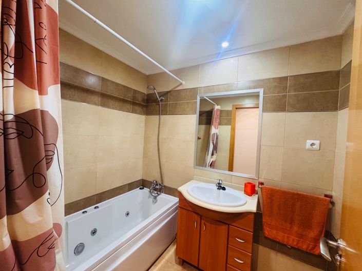 Image No.10-3 Bed Apartment for sale