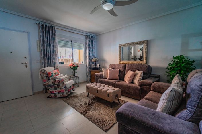 Image No.4-2 Bed Townhouse for sale