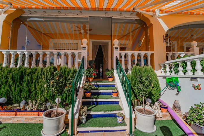 Image No.47-2 Bed Townhouse for sale