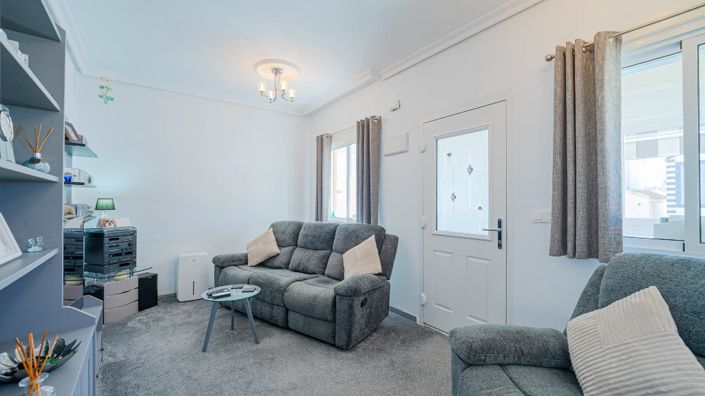 Image No.10-2 Bed Villa for sale