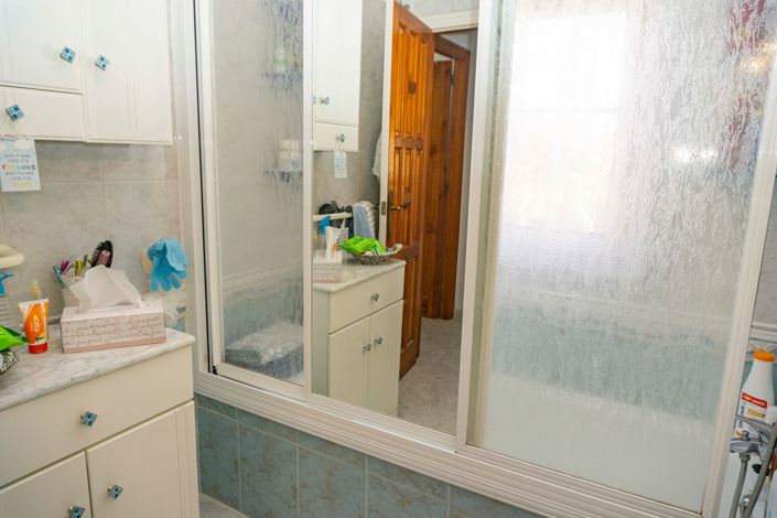 Image No.17-3 Bed Villa for sale