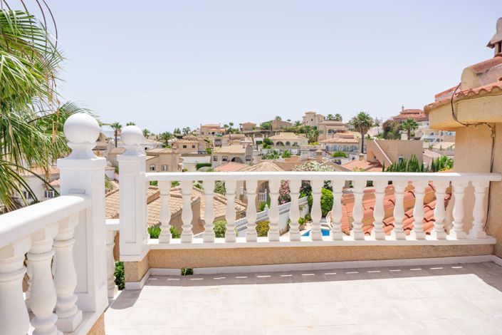 Image No.27-3 Bed Villa for sale