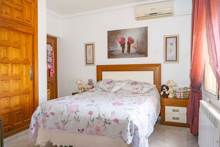 Image No.8-3 Bed Villa for sale