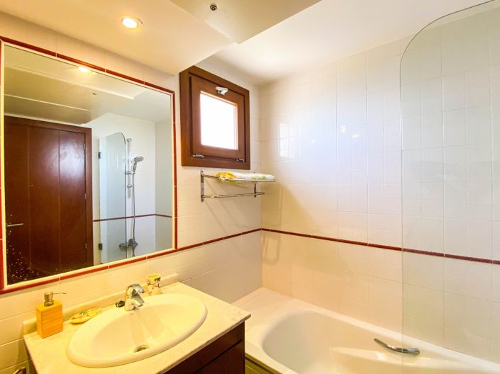 Image No.30-2 Bed Apartment for sale