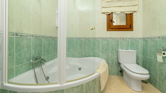 Image No.29-2 Bed Villa for sale