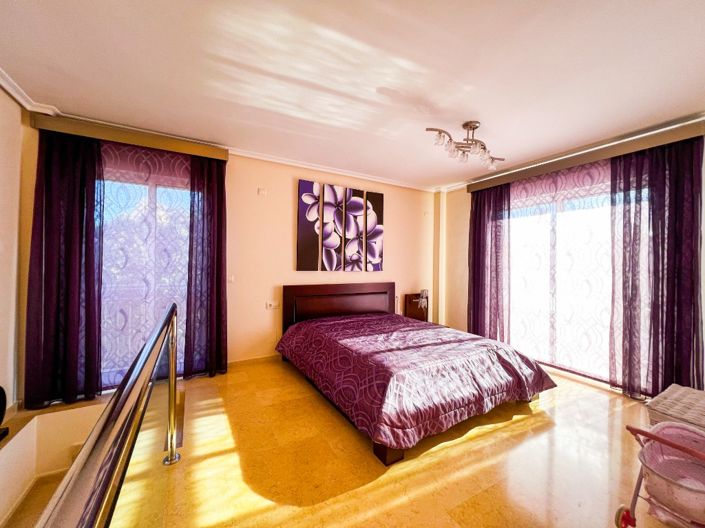 Image No.18-5 Bed Villa for sale