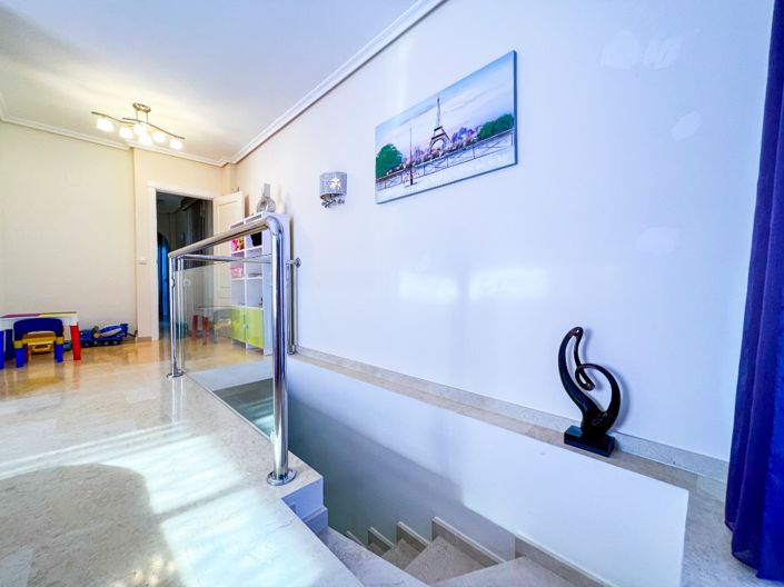 Image No.19-5 Bed Villa for sale