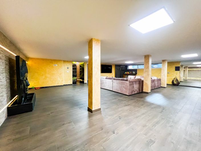 Image No.21-5 Bed Villa for sale