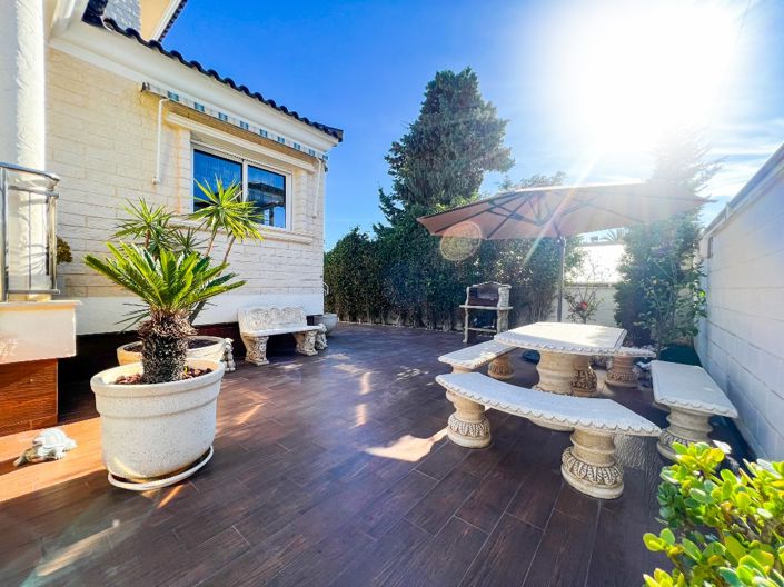 Image No.41-5 Bed Villa for sale