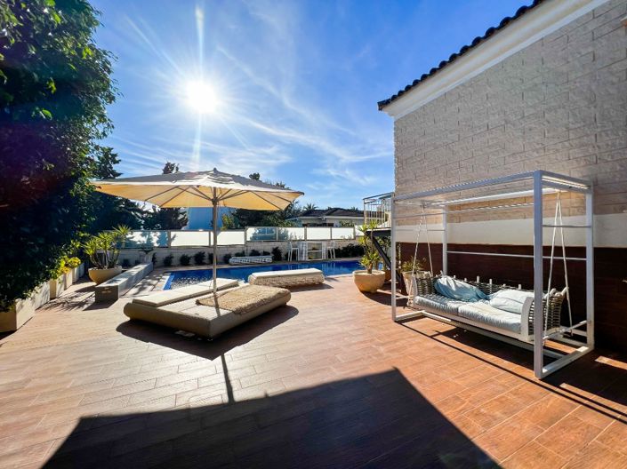 Image No.46-5 Bed Villa for sale