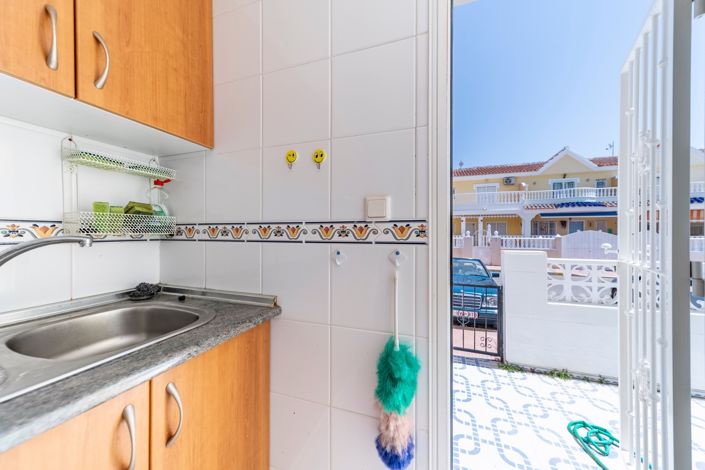 Image No.10-3 Bed Townhouse for sale