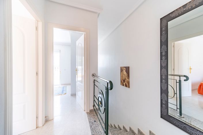 Image No.27-3 Bed Townhouse for sale