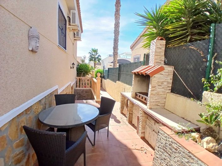 Image No.18-3 Bed Villa for sale