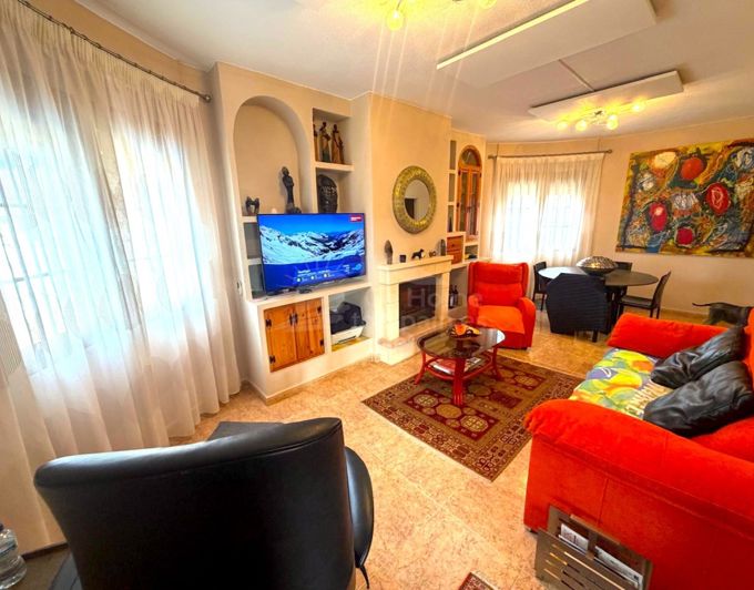 Image No.2-3 Bed Villa for sale