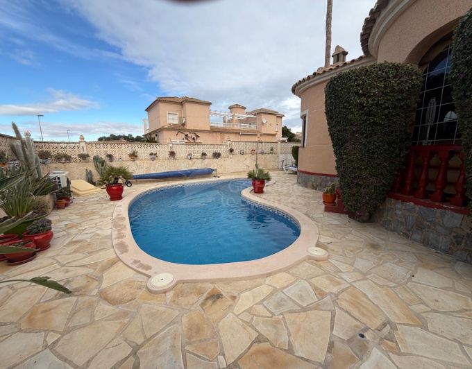 Image No.20-3 Bed Villa for sale