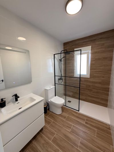 Image No.10-3 Bed House for sale