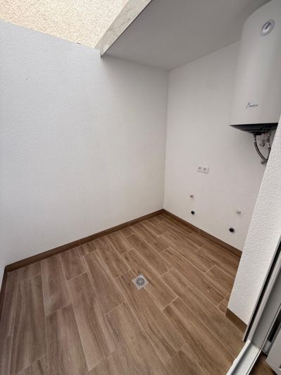 Image No.12-3 Bed House for sale