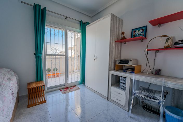 Image No.22-2 Bed House for sale