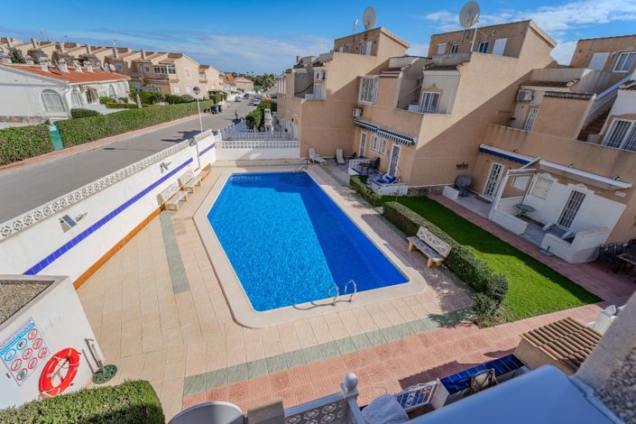 Image No.25-2 Bed House for sale