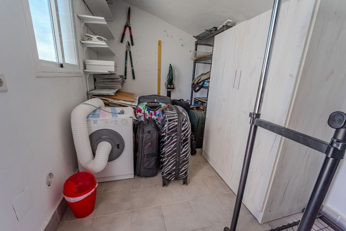 Image No.27-2 Bed House for sale