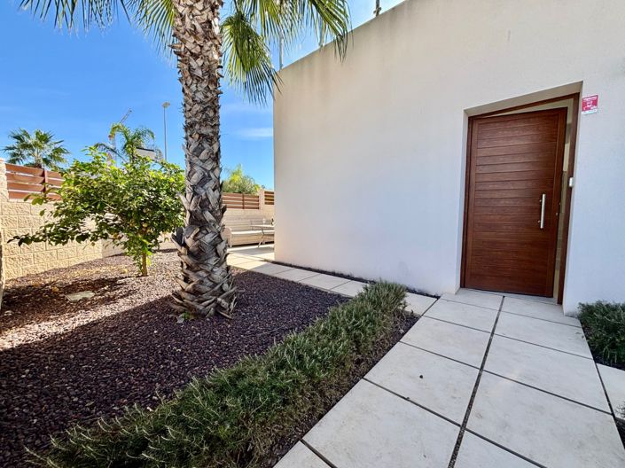 Image No.20-3 Bed Villa for sale