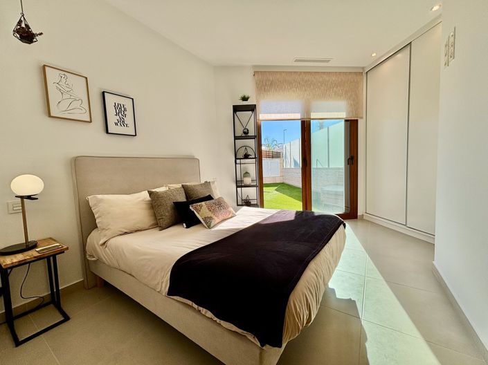 Image No.8-3 Bed Villa for sale