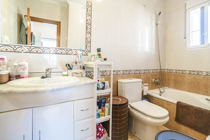 Image No.24-2 Bed Villa for sale