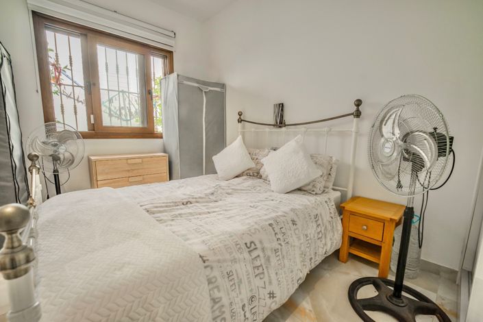 Image No.22-2 Bed Property for sale